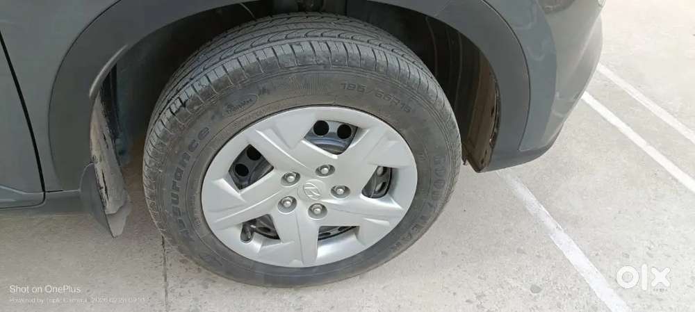 Hyundai Venue 2022 Petrol 11000 Km Driven