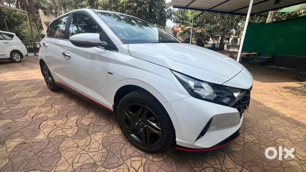 Hyundai I20 Sportz Petrol At - Excellent Condition And Under Warranty