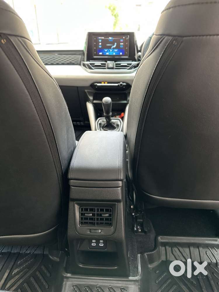 Maruti Suzuki Victoris Vxi Cng, 2025, Petrol