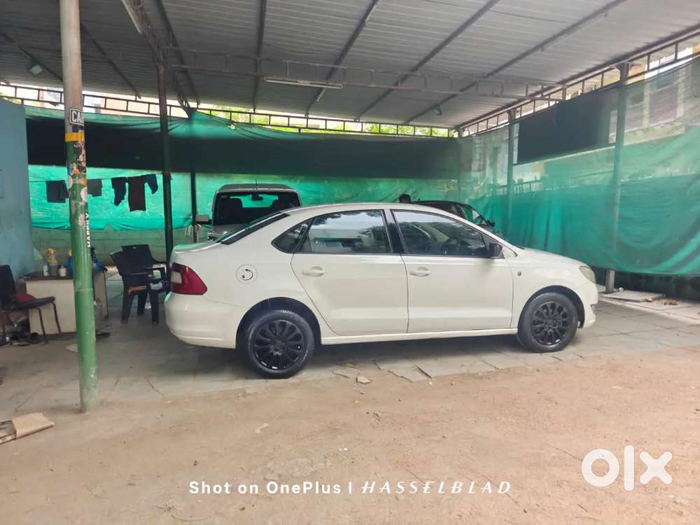 Skoda Rapid 1.0 Tsi 2014