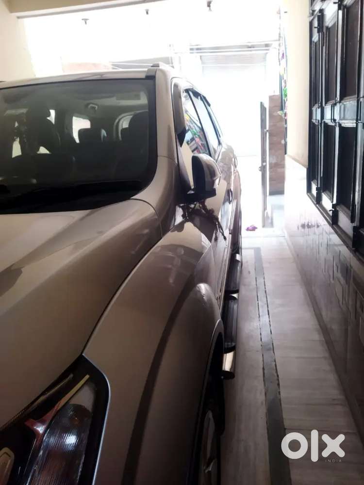 Mahindra Xuv500 2017 Diesel 37000 Km Driven