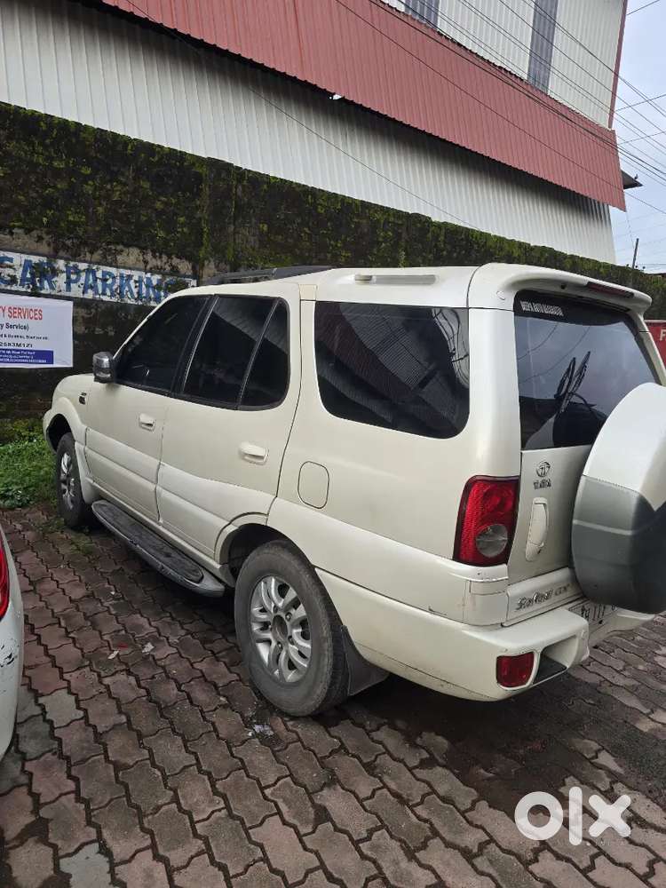 Tata Safari 2.1 Diesel 2010. Re-registration And Insurance Expired