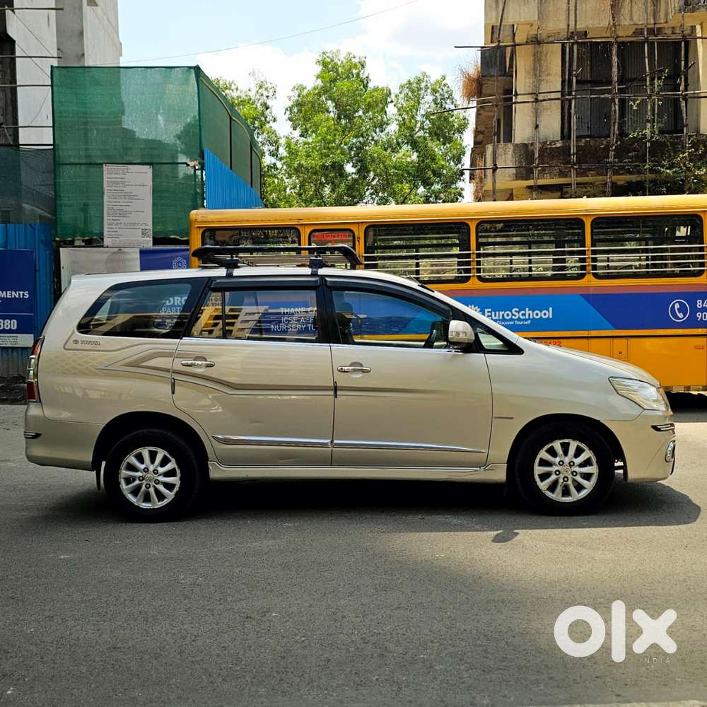 Toyota Innova 2004-2011 2.5 V Diesel 8-seater, 2014, Diesel