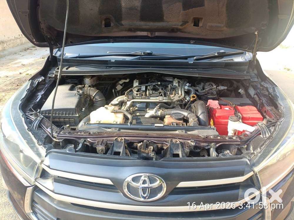 Toyota Innova Crysta 2.4 G Mt, 2019