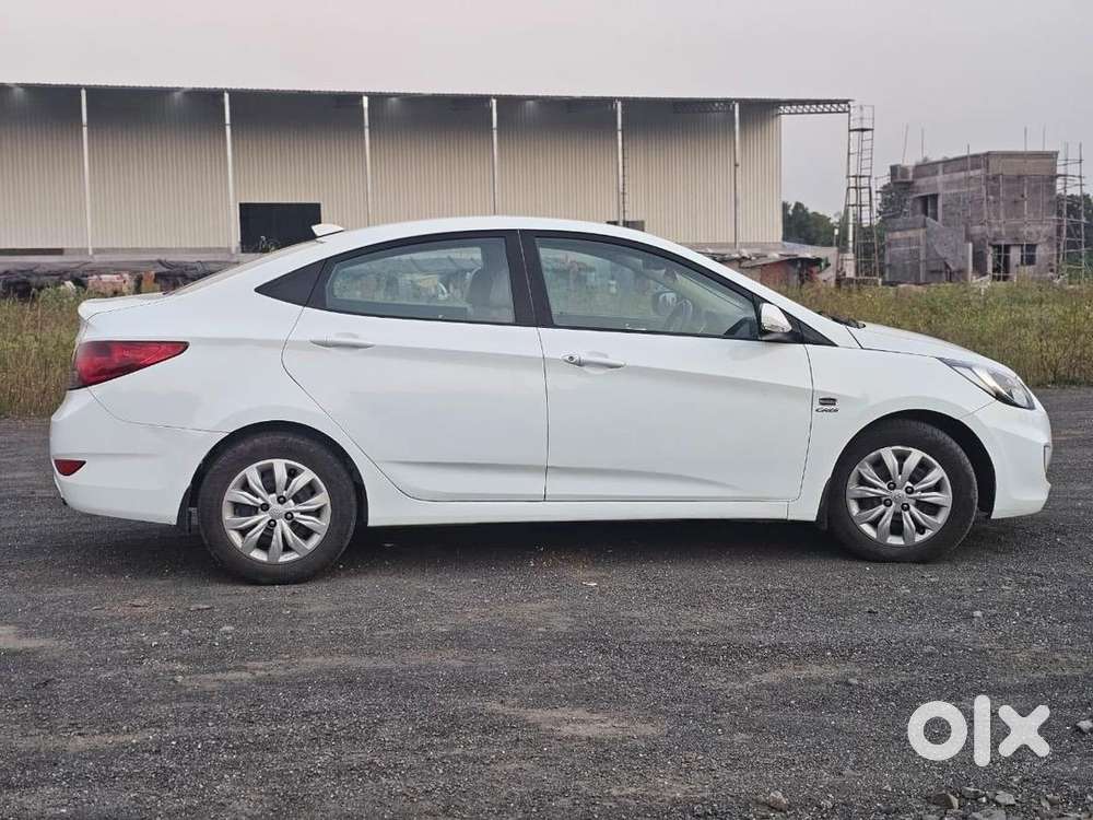 Hyundai Fluidic Verna 2013