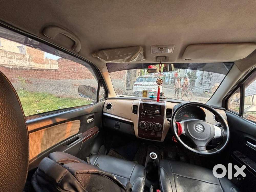 Central Locking,led Fog Lamps,chilled Ac,front Power Windows