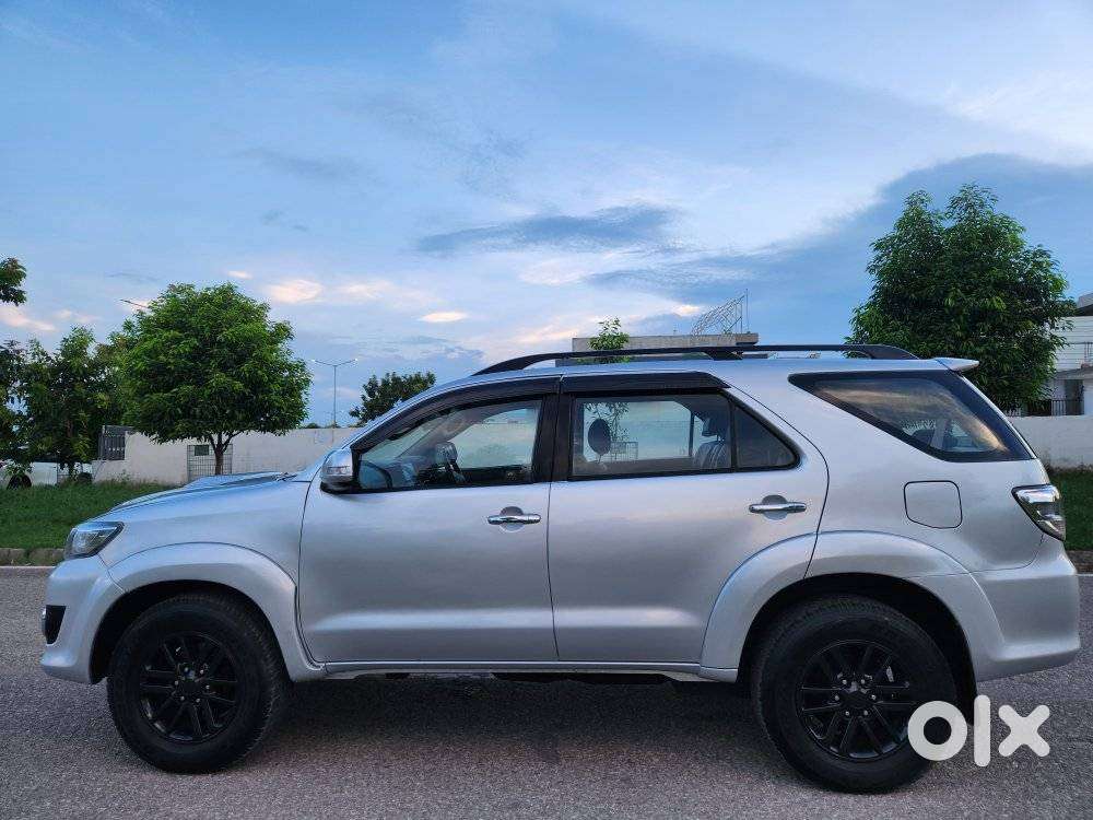 Toyota Fortuner 4x4 Mt, 2012, Diesel