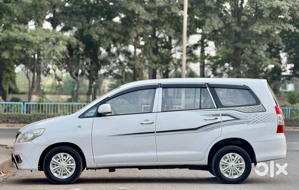 Toyota Innova 2.5 G (diesel) 8 Seater, 2016, Diesel