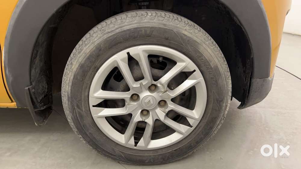 Renault Triber Rxl, 2020, Petrol