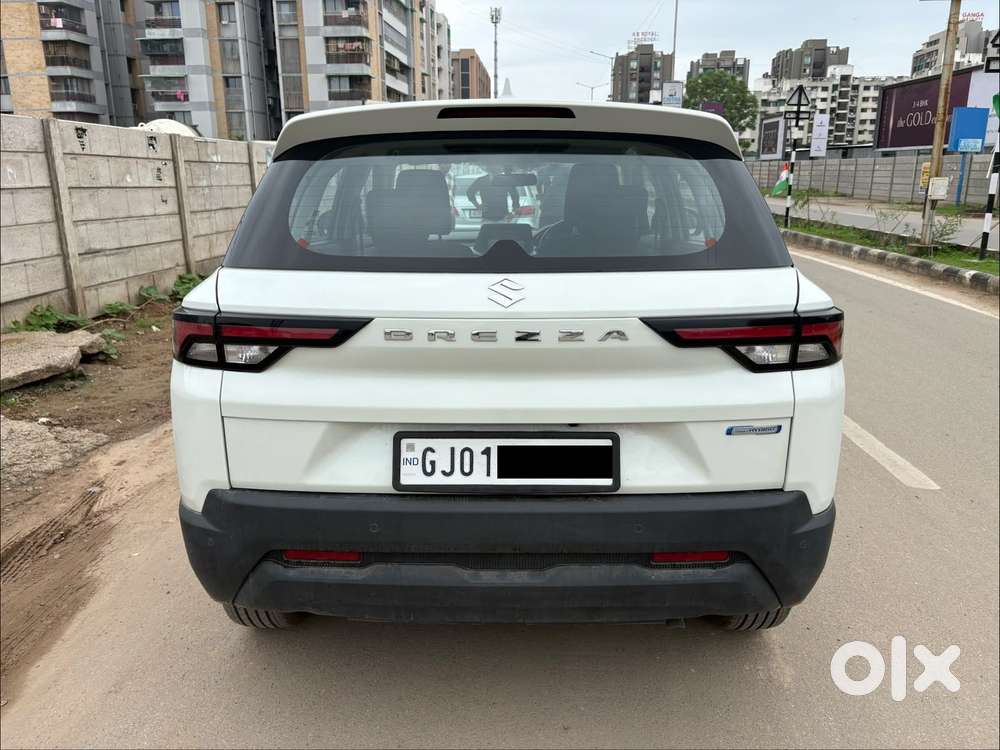 Maruti Suzuki Brezza 1.5 Vxi At Smart Hybrid, 2025, Petrol