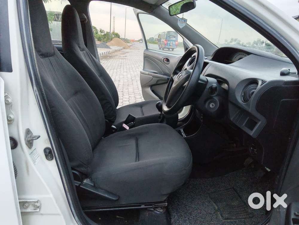 Toyota Etios, 2012, Petrol