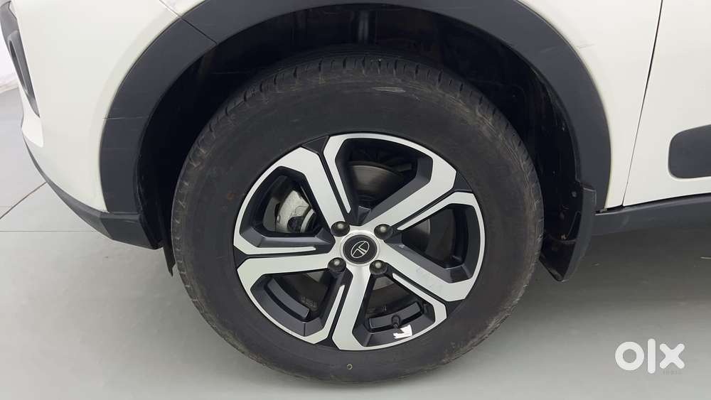 Tata Nexon 1.2 Revotron Xz Plus (s), 2023, Petrol