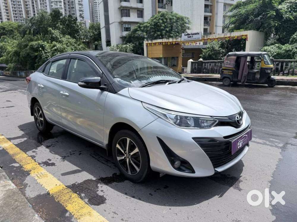 Toyota Yaris V Cvt, 2019, Petrol