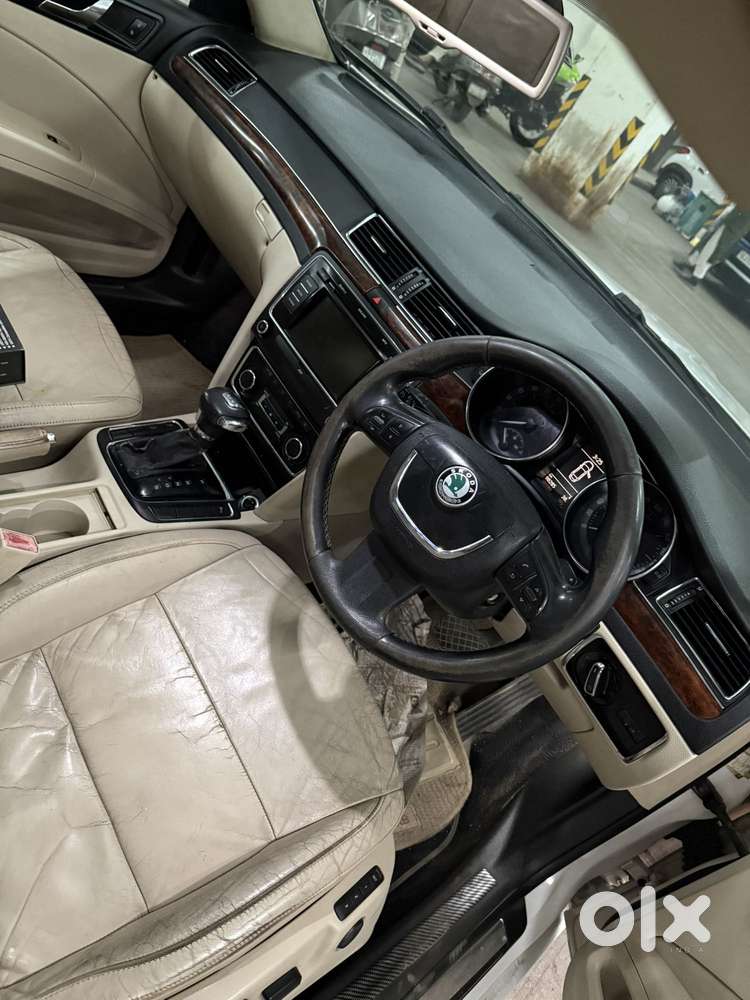 Skoda Superb Sportline 2.0 Tdi At, 2011, Diesel