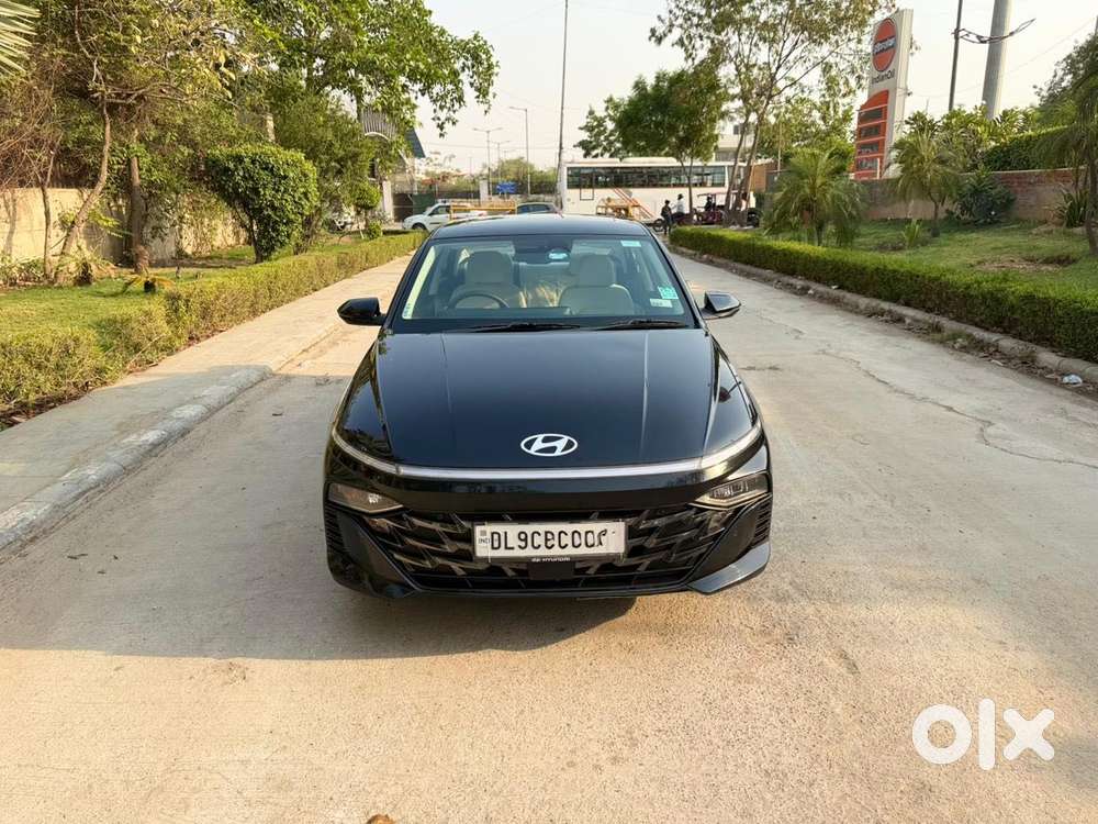 Hyundai Verna Sx (o) 1.5 Vtvt Ivt [2023 - 2026], 2025, Petrol