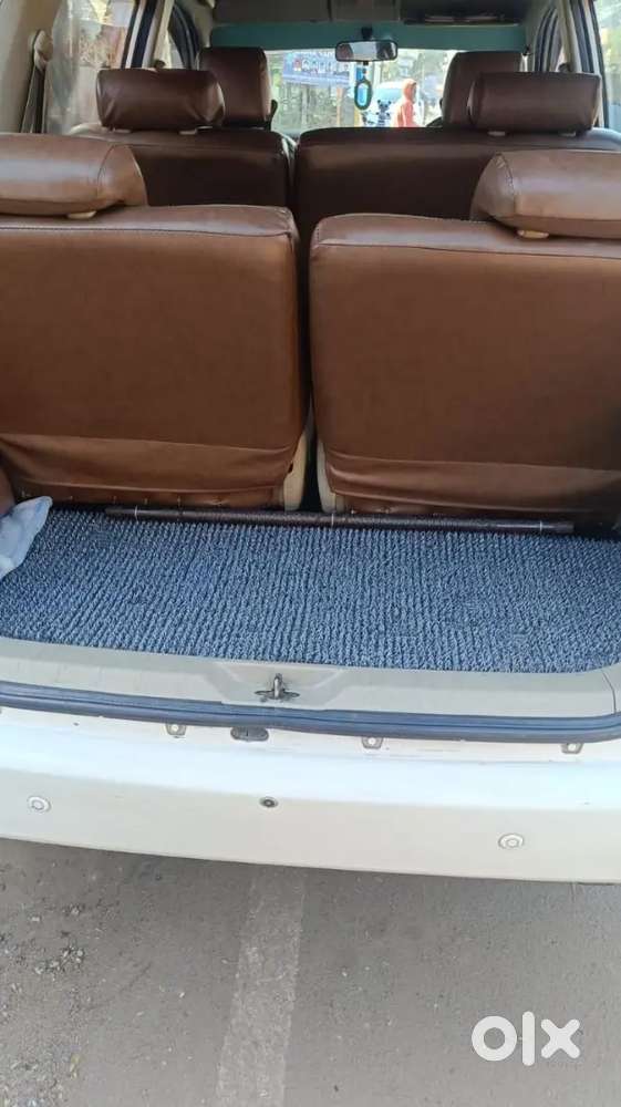 Toyota Innova 2013 Diesel Very Less Price And Well Maintained