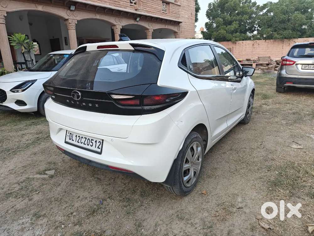 Tata Altroz Xm Plus 2025