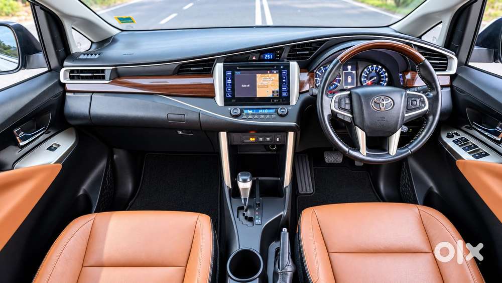 Toyota Innova Crysta 2.7 Zx At, 2016, Petrol