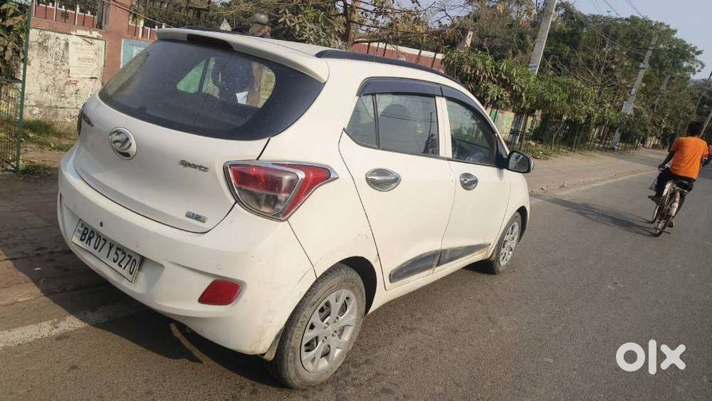 Hyundai Grand I10 1.2 Crdi Sportz Option, 2016, Petrol