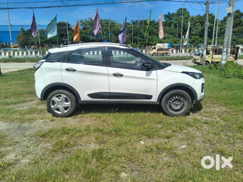 Tata Nexon 1.2 Revotron Xm (s), 2023, Diesel