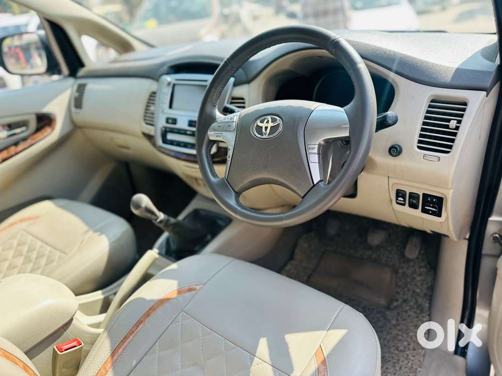 Toyota Innova 2.5 V 7 Str, 2014, Diesel