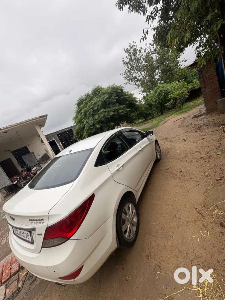 Hyundai Verna 1.6 Crdi 2012