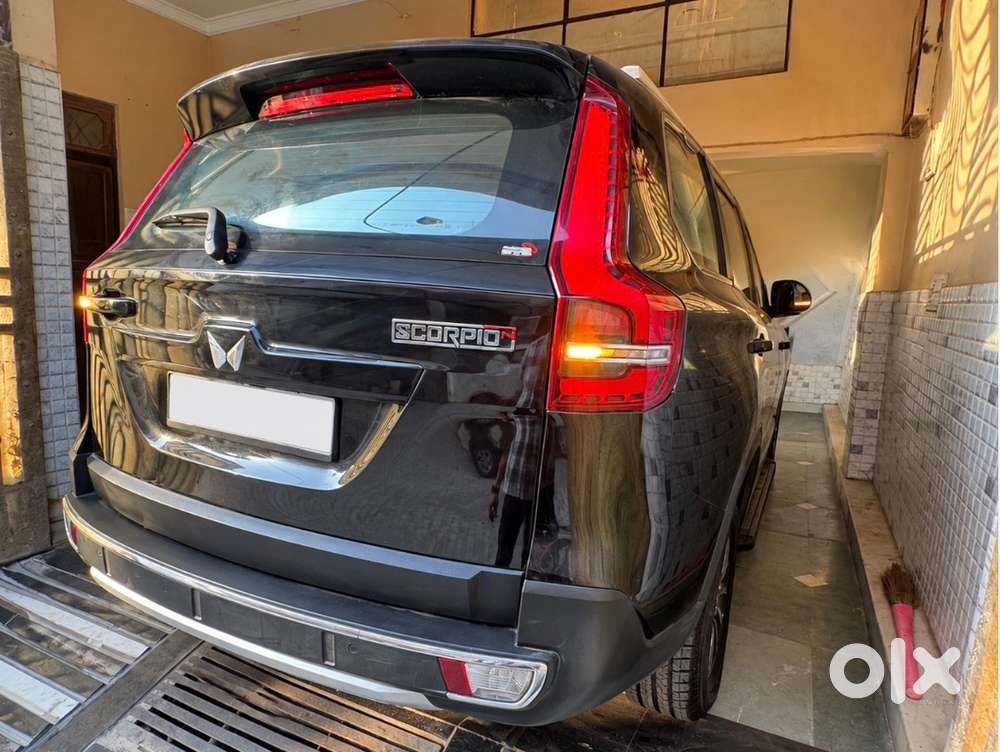 Mahindra Scorpio-n Z8 Select Petrol Manual 2025 In Showroom Condition