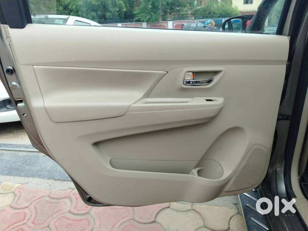 Maruti Suzuki Ertiga Zxi (o) Cng [ ], 2022, Petrol