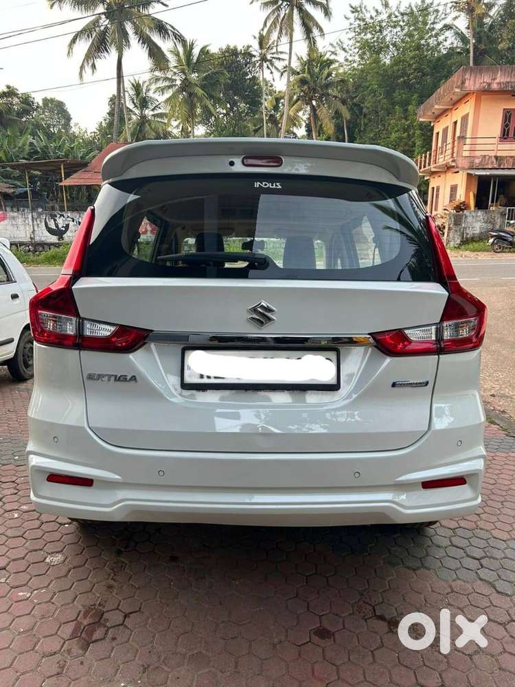 Maruti Ertiga Zxi Petrol Automatic Smart Hybrid