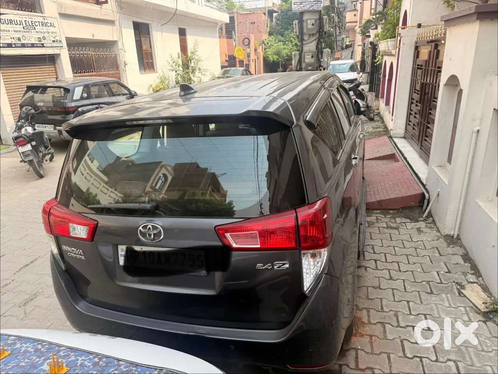 Toyota Innova Crysta 2.4 Z Automatic