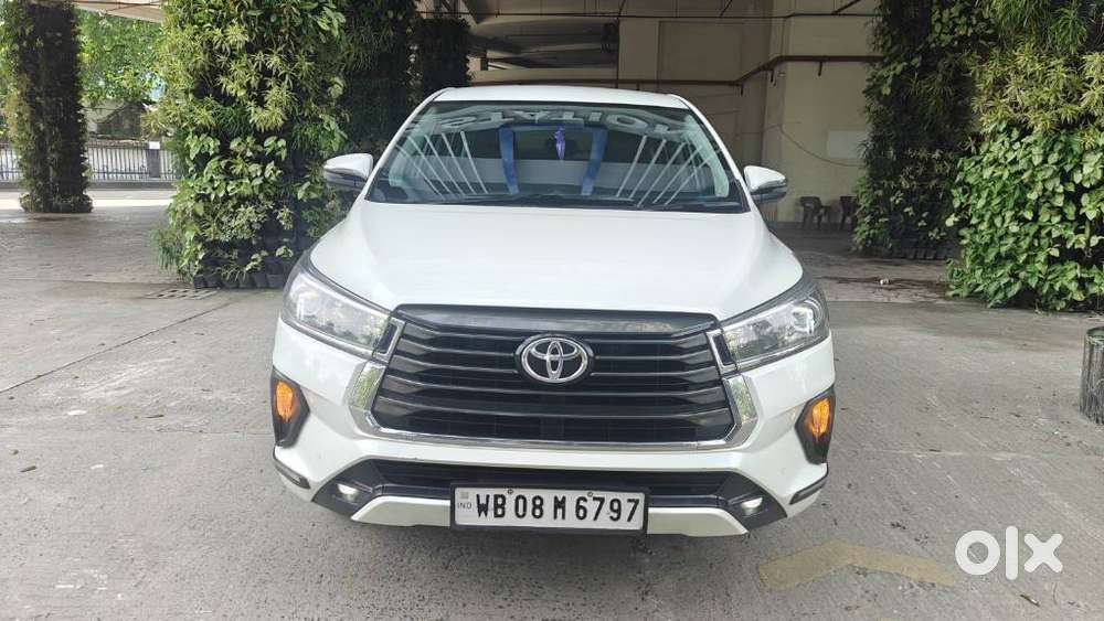 Toyota Innova Crysta [2020-ongoing] 2.4 Vx 8 Str, 2022, Diesel