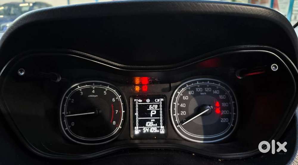 Maruti Suzuki Brezza Vxi At, 2022, Petrol
