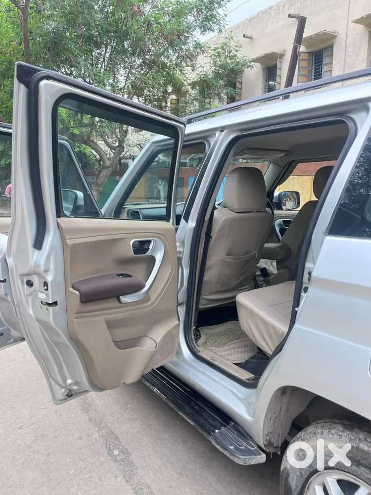 Mahindra Tuv 300 2016