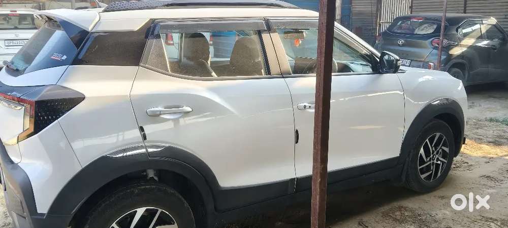 Mahindra Xuv 3xo 2025 Petrol 29500 Km Driven