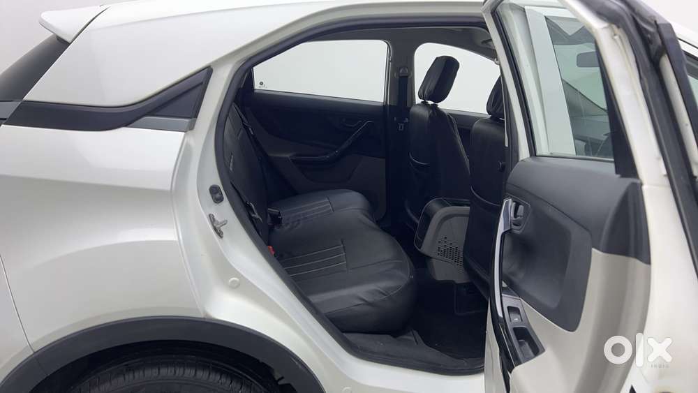 Tata Nexon 1.2 Revotron Xma, 2018, Petrol