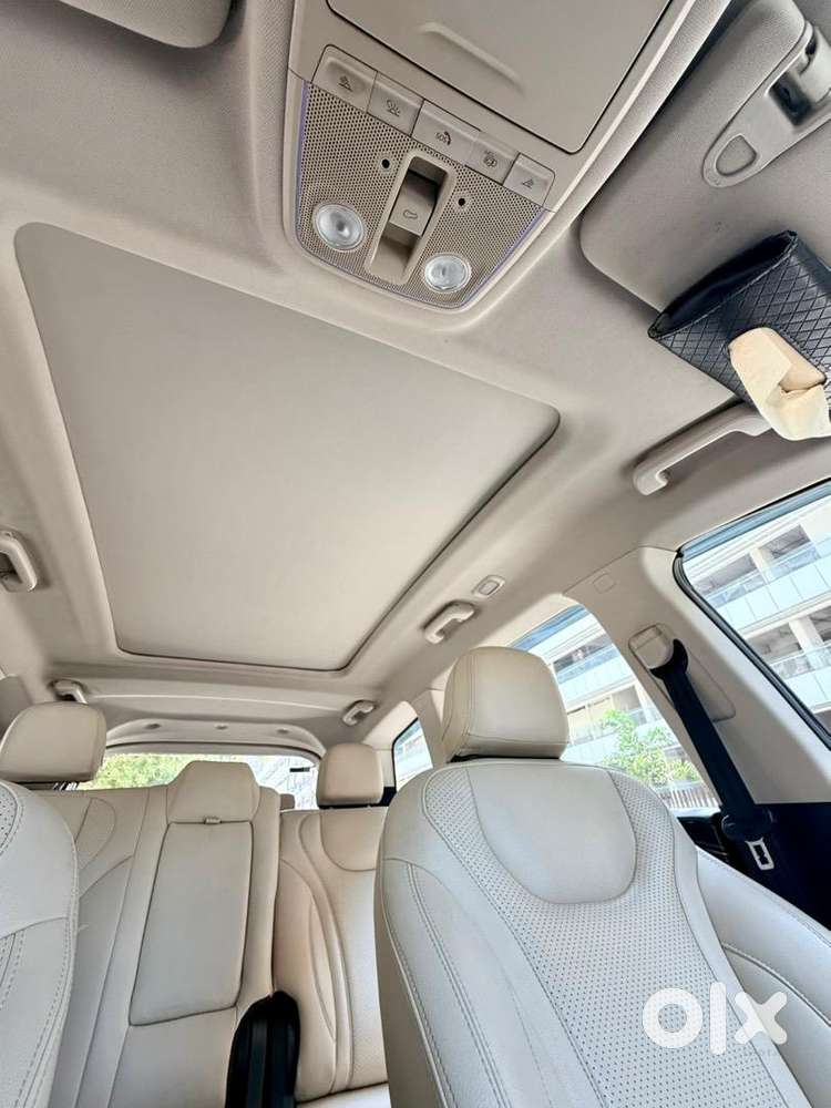 Mahindra Xuv700 Ax5 Mt Diesel (7 Seater)