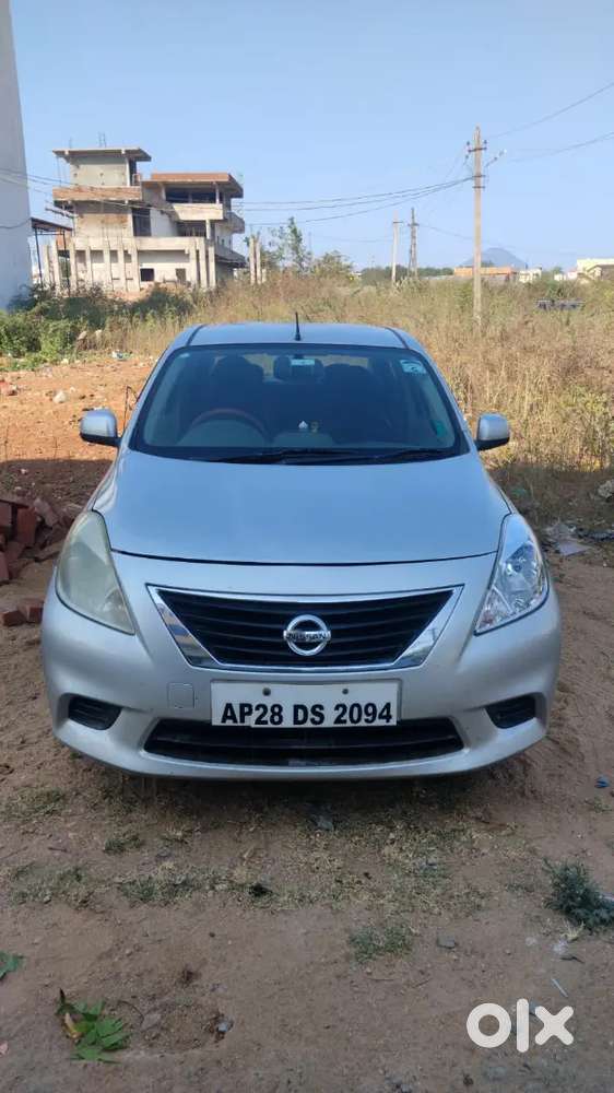 Nissan Sunny 2013