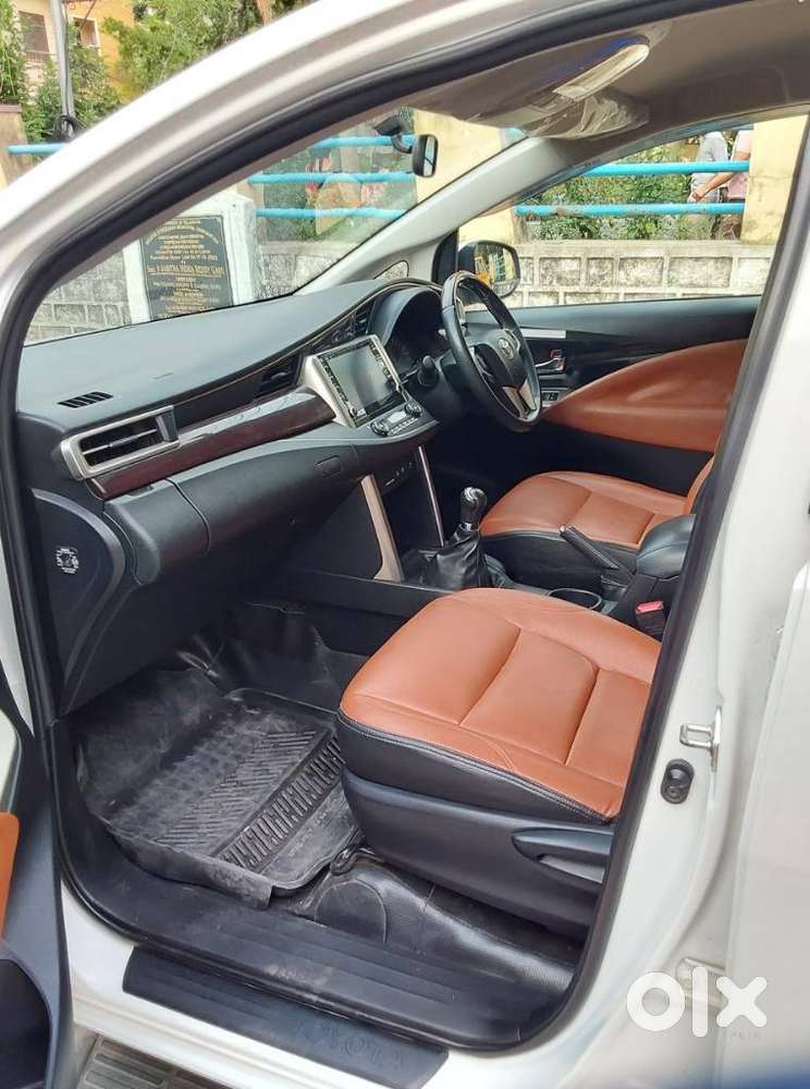Toyota Innova Crysta 2.4 V 8 Str, 2023, Diesel