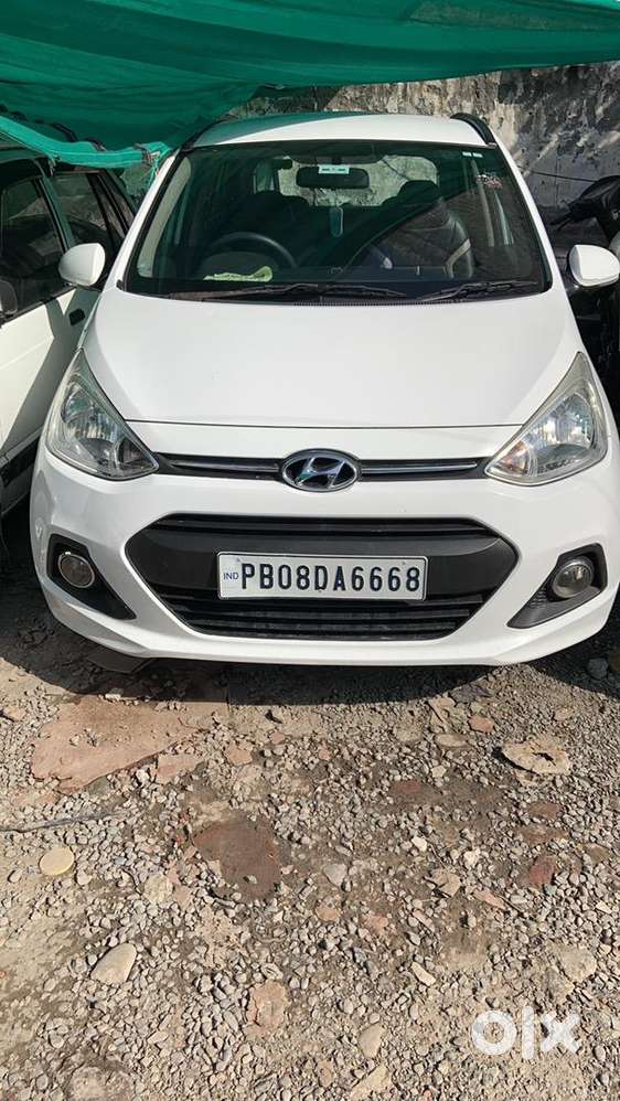 Hyundai Grand I10 2015 Petrol 26300 Km Driven