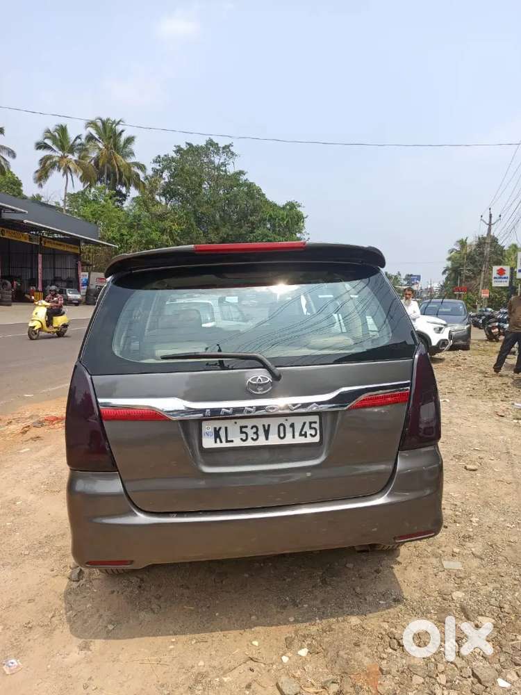 Toyota Innova 2012 Diesel 167000 Km Driven