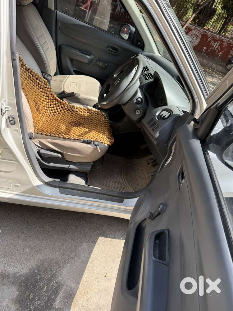 Maruti Suzuki Swift Lxi Option, 2010, Petrol