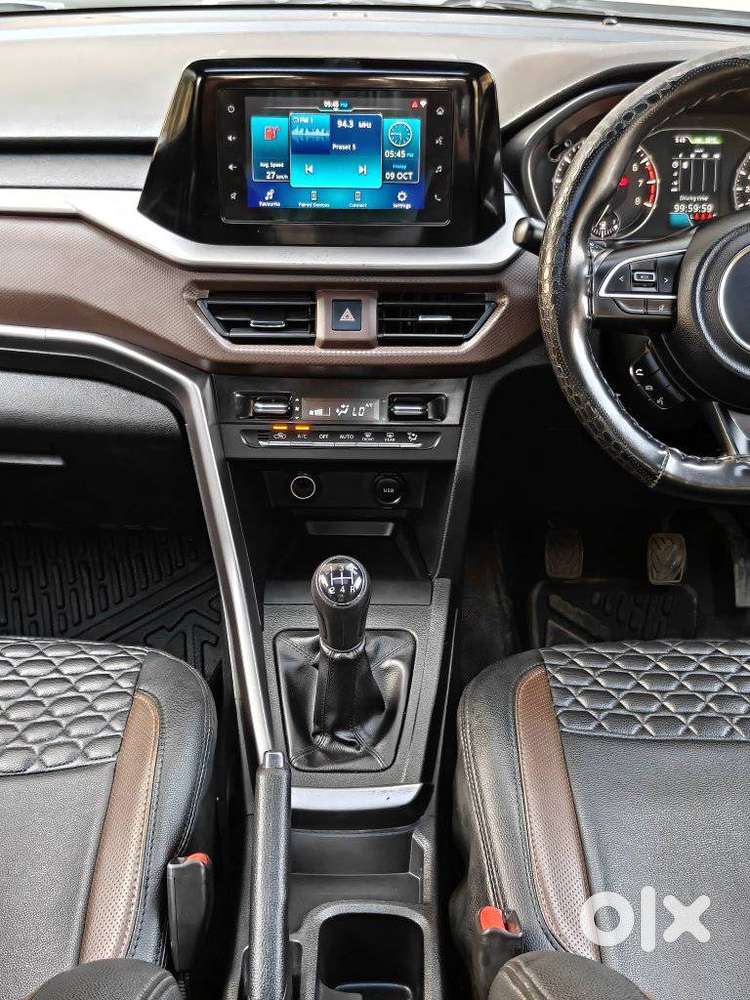 Maruti Suzuki Brezza 1.5 Zxi Cng, 2025, Cng & Hybrids