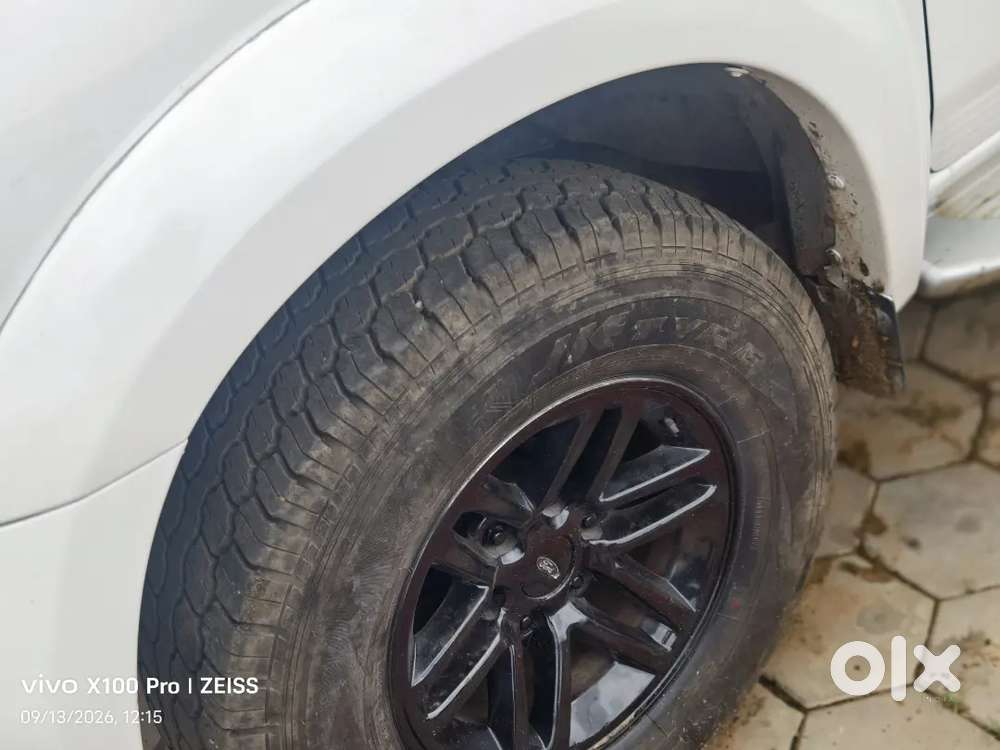 Ford Endeavour 2013 Diesel 103800 Km