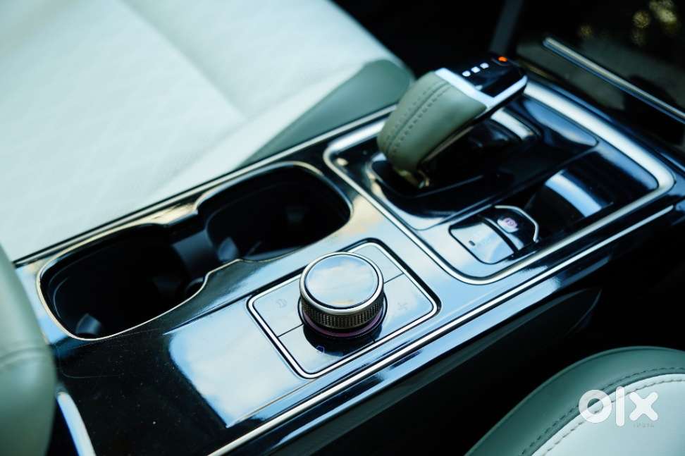 Mahindra Xev 9e Pack Three (top Model), 2025, Electric