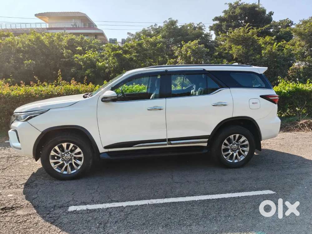 Toyota Fortuner  2022 (at 4&times;4)top Model