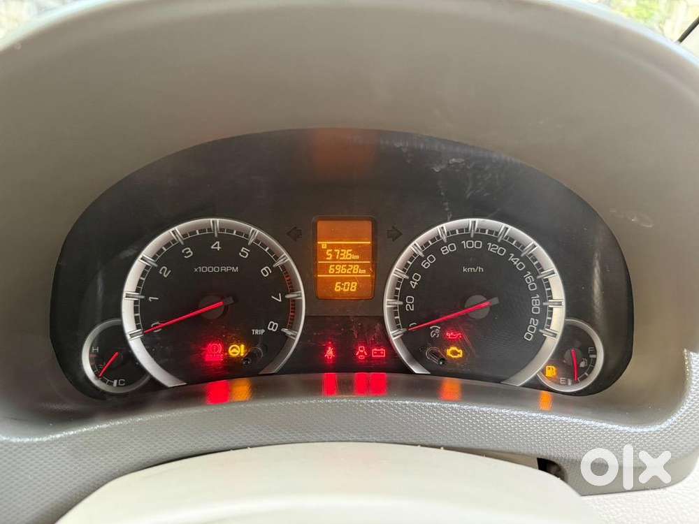 Maruti Suzuki Ertiga Vxi Petrol/cng