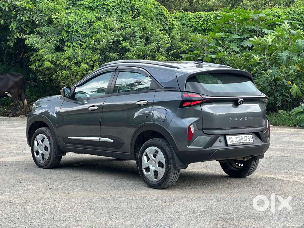 Tata Nexon Pure (s) 1.2 Petrol 6amt, 2024, Petrol