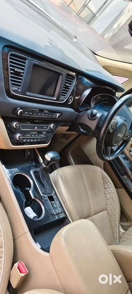 Kia Carnival Limousine Plus 7 Str, 2022, Diesel