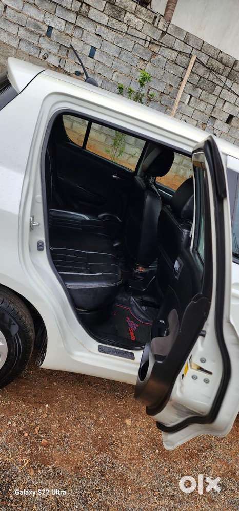 Maruti Suzuki Swift Vxi, 2015, Petrol