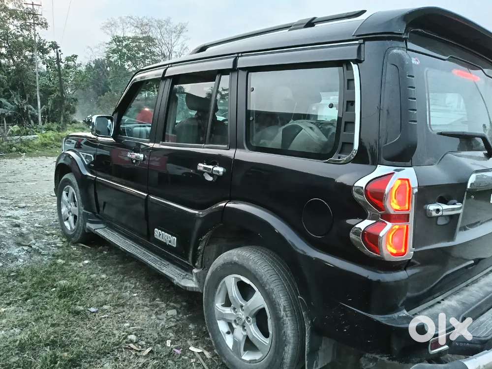 Mahindra Vision S